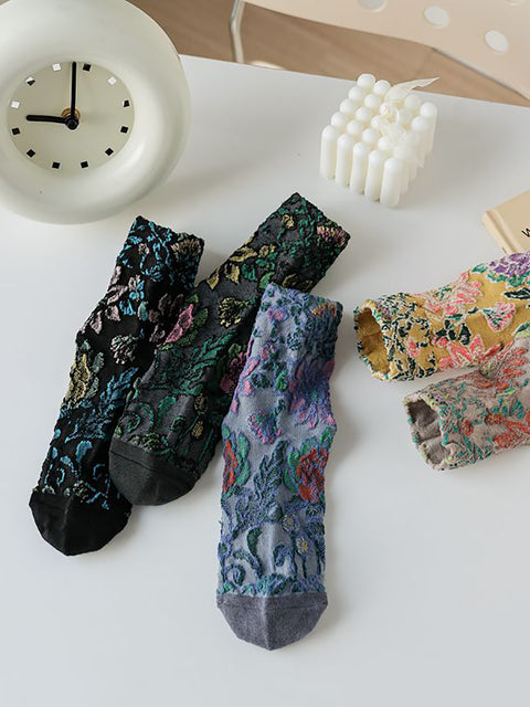 5 Pairs Women Vintage Flower Jacquard Mid-calf Socks