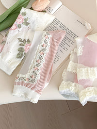 Thumbnail for 3 Pairs Women Elegant Flower Lace Spliced Thin Socks